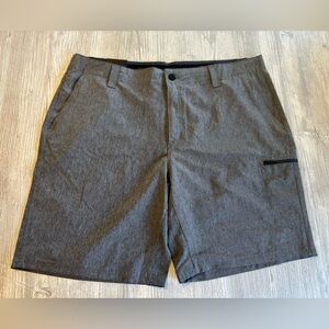 NWT ZeroXposur Sz 40 Slate Gray Stretch Travel Shorts - Flat Front - Zip Pocket